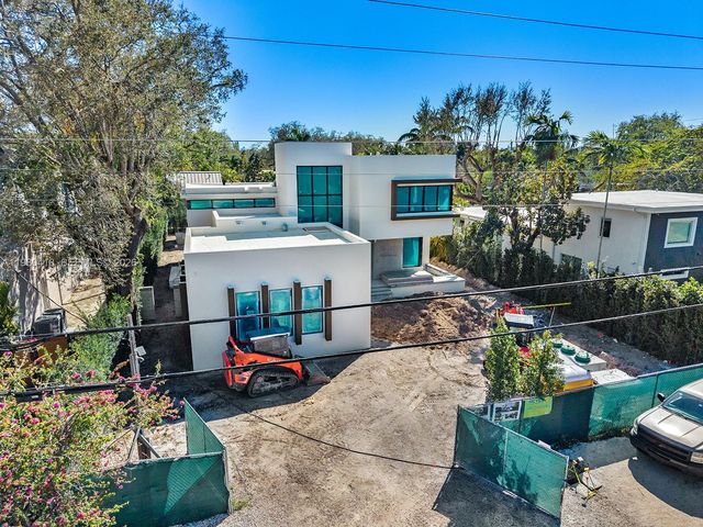 820 NE 111th Street, Biscayne Park, FL 33161