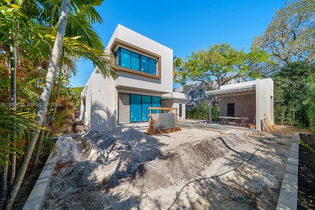 820 NE 111th Street, Biscayne Park, FL 33161