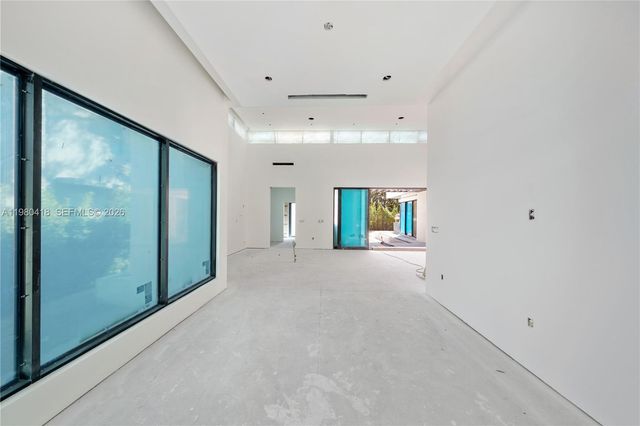 820 NE 111th Street, Biscayne Park, FL 33161