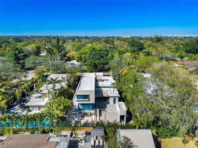 820 NE 111th Street, Biscayne Park, FL 33161