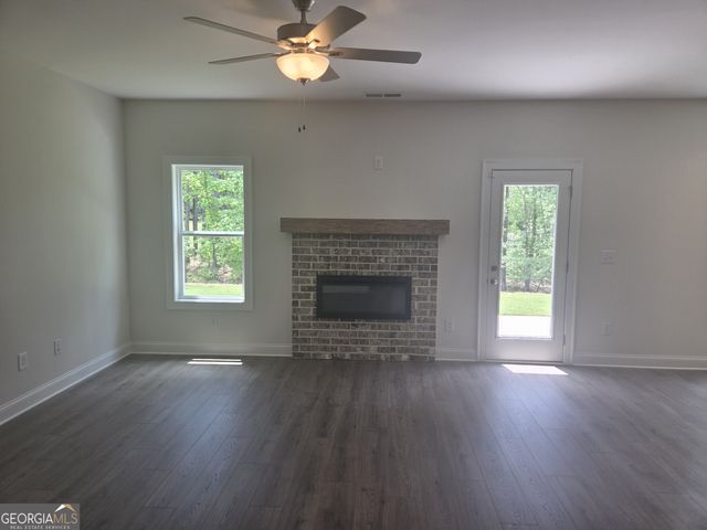 105 Southview Drive, Ellenwood, GA 30294
