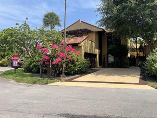 1066 NE 202nd Lane, Miami, FL 33179