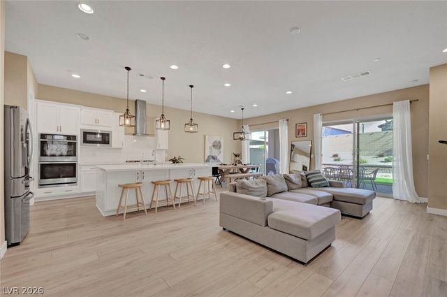 552 Comodo Street, Henderson, NV 89011
