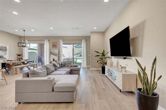 552 Comodo Street, Henderson, NV 89011