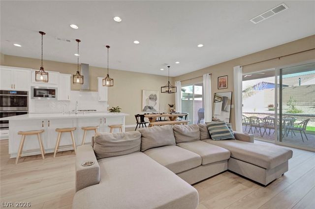 552 Comodo Street, Henderson, NV 89011