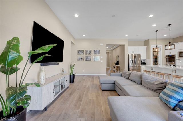 552 Comodo Street, Henderson, NV 89011