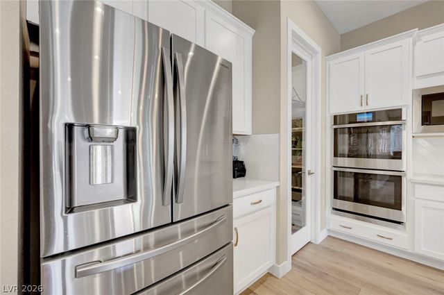 552 Comodo Street, Henderson, NV 89011