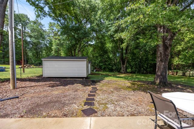 644 Dallas Spencer Mountain Road, Dallas, NC 28034