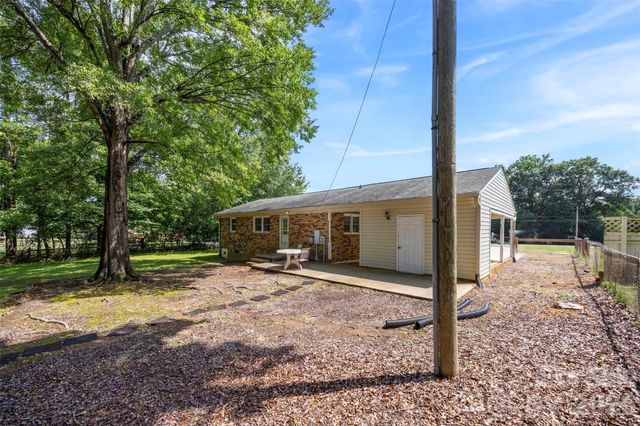 644 Dallas Spencer Mountain Road, Dallas, NC 28034