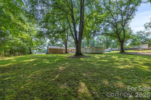 644 Dallas Spencer Mountain Road, Dallas, NC 28034