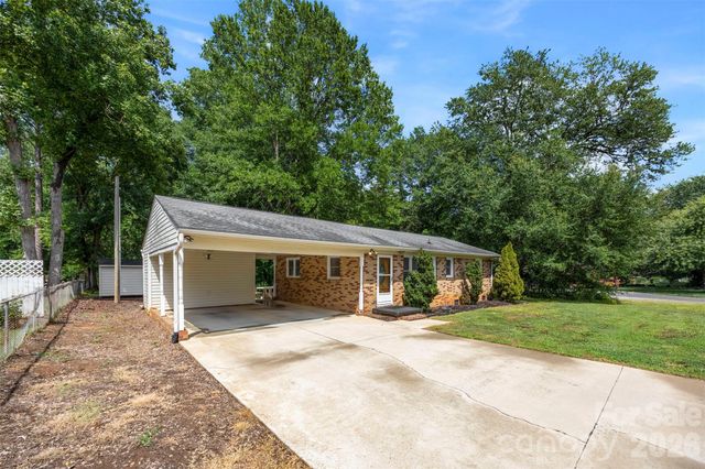 644 Dallas Spencer Mountain Road, Dallas, NC 28034