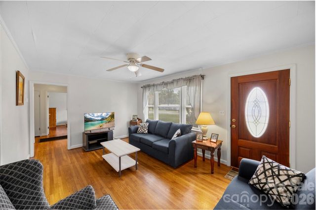 644 Dallas Spencer Mountain Road, Dallas, NC 28034