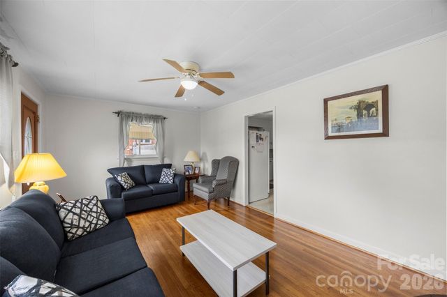 644 Dallas Spencer Mountain Road, Dallas, NC 28034