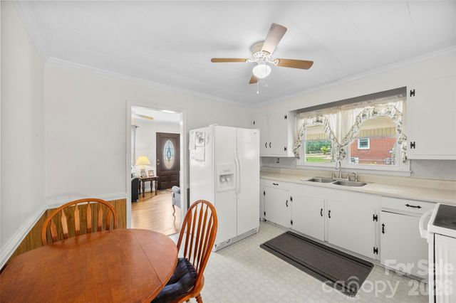 644 Dallas Spencer Mountain Road, Dallas, NC 28034
