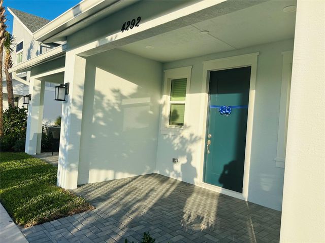 4292 S Longwood Lake Sq, Westlake, FL 33470