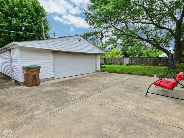 2645 12th Street, Columbus, IN 47201