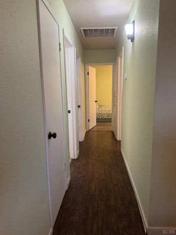 11861 Chris Lane, Hanford, CA 93230