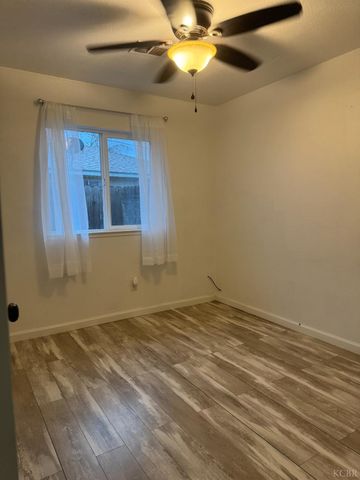 11861 Chris Lane, Hanford, CA 93230