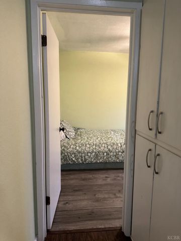 11861 Chris Lane, Hanford, CA 93230