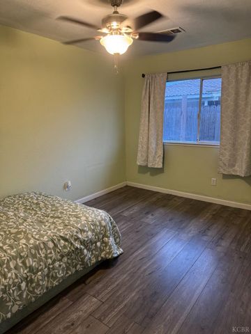 11861 Chris Lane, Hanford, CA 93230