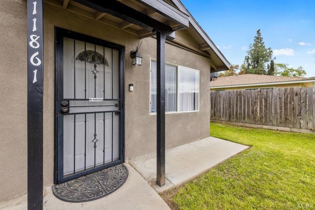 11861 Chris Lane, Hanford, CA 93230
