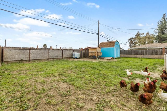 11861 Chris Lane, Hanford, CA 93230