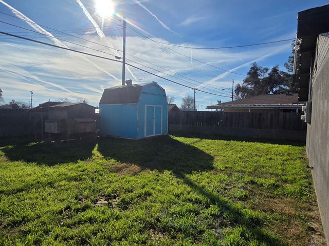 11861 Chris Lane, Hanford, CA 93230