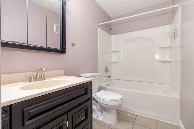 6806 Hillock Court, Florence, KY 41042