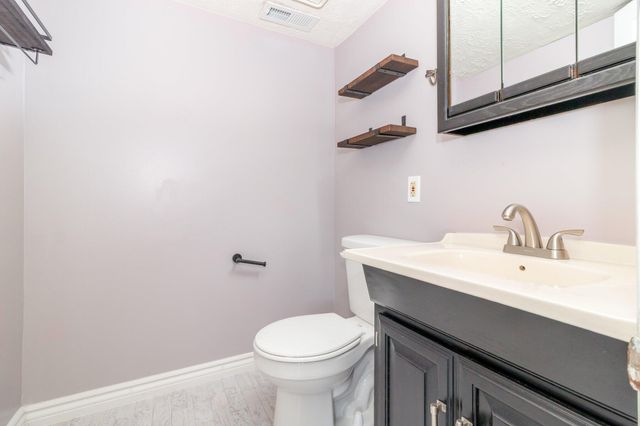 6806 Hillock Court, Florence, KY 41042