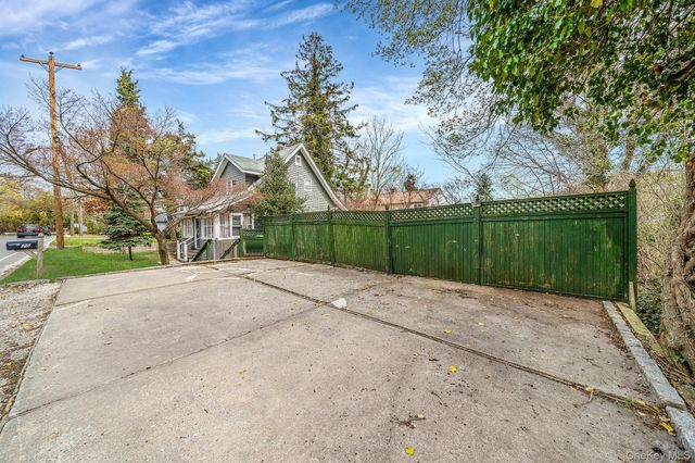 75 N Columbia Street, Port Jefferson, NY 11777
