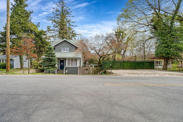 75 N Columbia Street, Port Jefferson, NY 11777