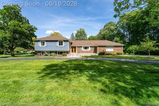 30130 Marimoor Street, Beverly Hills, MI 48025
