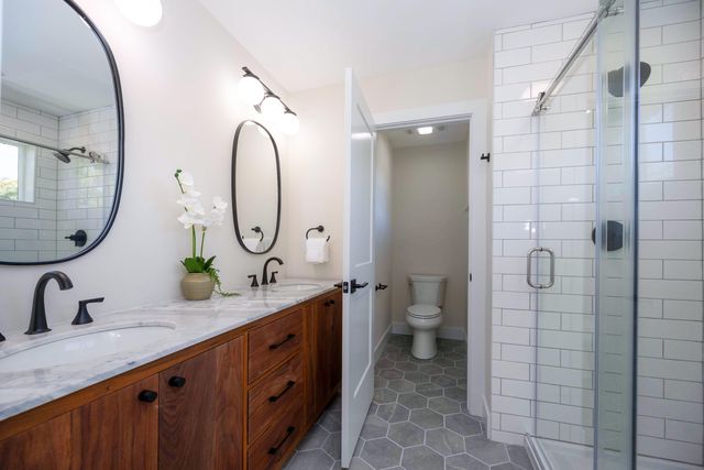 614 S 7th Street, Ann Arbor, MI 48103