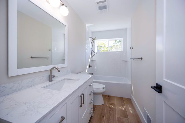 614 S 7th Street, Ann Arbor, MI 48103