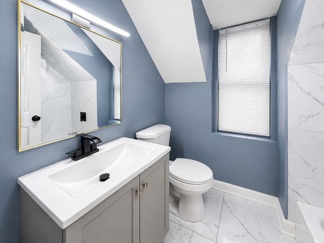 1911 Hebron Avenue, Zion, IL 60099