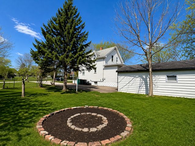 1911 Hebron Avenue, Zion, IL 60099