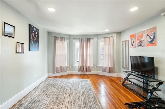 285 Green St 2, Brockton, MA 02301