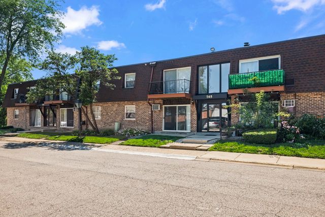 765 GROVE Drive 103, Buffalo Grove, IL 60089