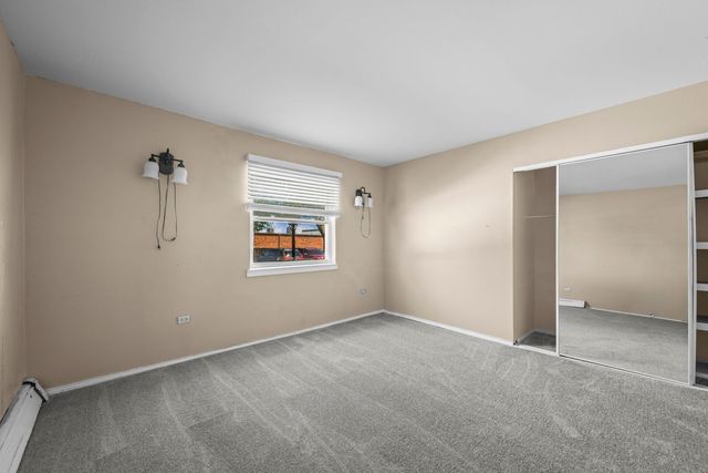 765 GROVE Drive 103, Buffalo Grove, IL 60089