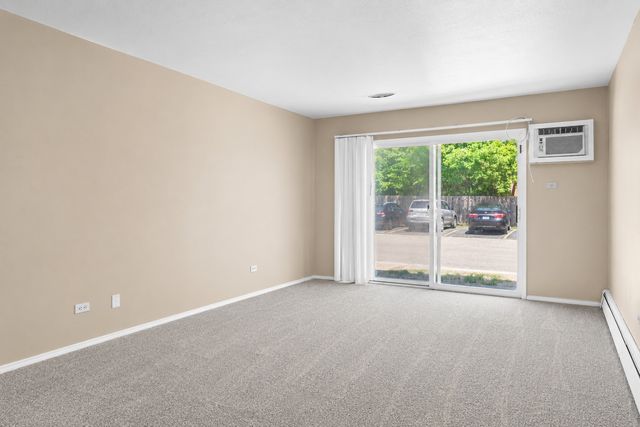 765 GROVE Drive 103, Buffalo Grove, IL 60089