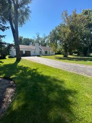 13 W KENILWORTH Avenue, Prospect Heights, IL 60070