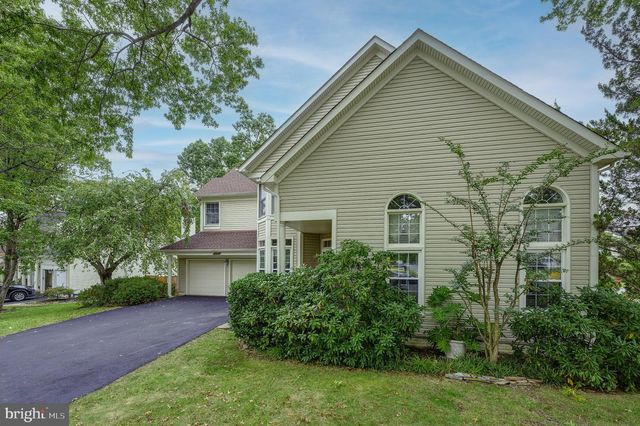 15469 CAGNEY CT, Woodbridge, VA 22193