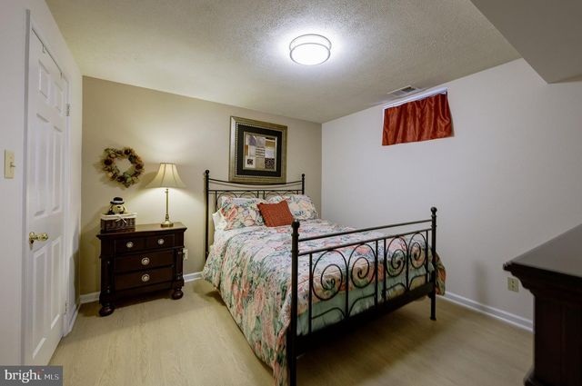 15469 CAGNEY CT, Woodbridge, VA 22193
