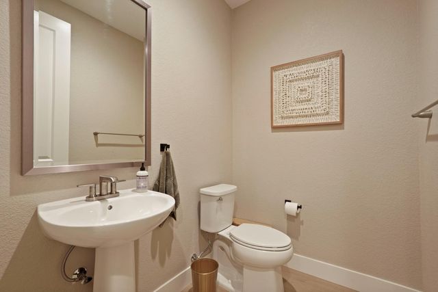 2784 Grove St, Lodi, CA 95242