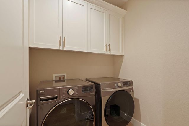 2784 Grove St, Lodi, CA 95242