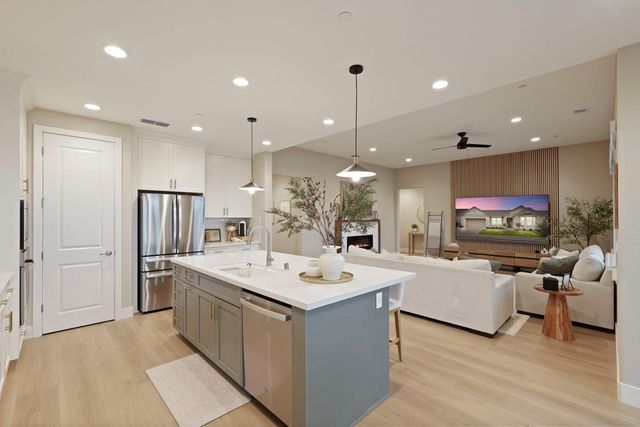 2784 Grove St, Lodi, CA 95242