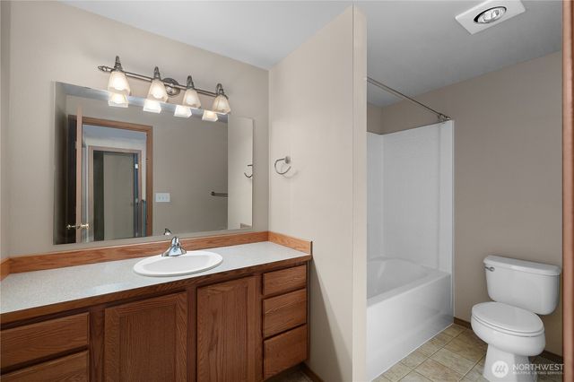 107 N Green Street, Centralia, WA 98531