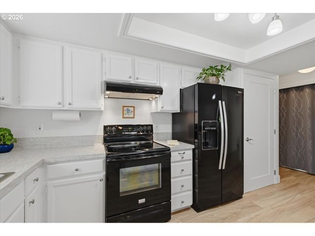 8146 Sw LORI Way, Beaverton, OR 97007