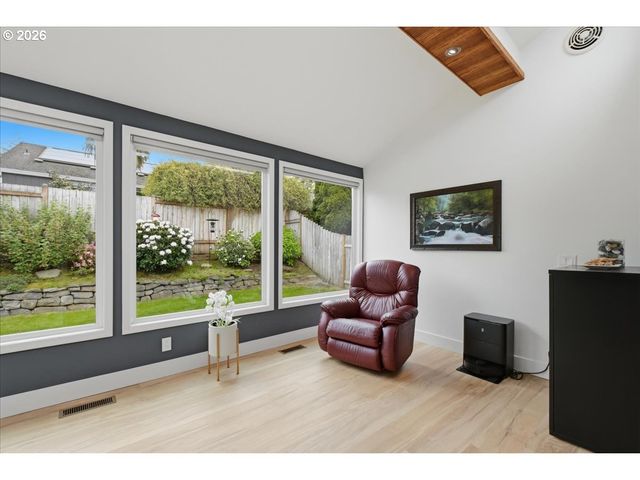 8146 Sw LORI Way, Beaverton, OR 97007