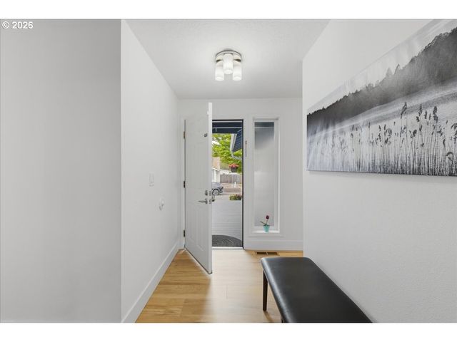 8146 Sw LORI Way, Beaverton, OR 97007